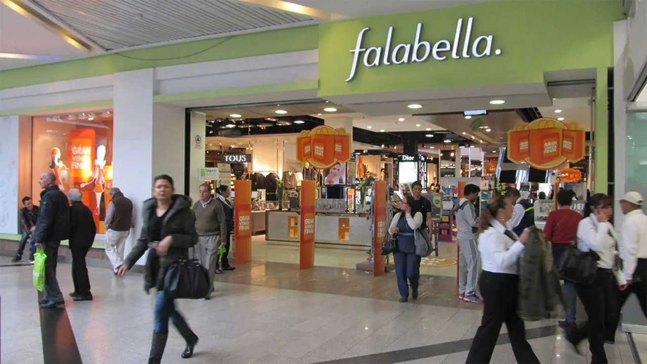 Falabella lanzó una promoción para los argentinos, tras el triunfo de Milei en las elecciones